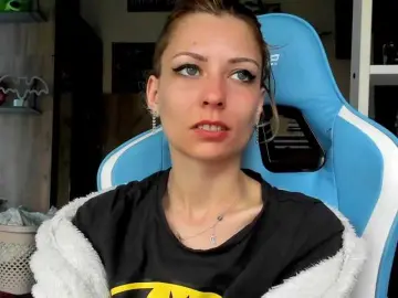 Karo131324  live sex cam