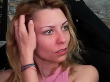 Karo131324  live sex cam