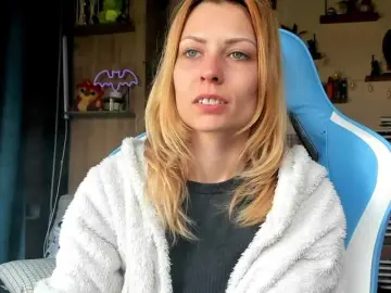 Karo131324  live sex cam