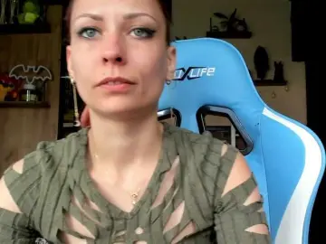 Karo131324  live sex cam