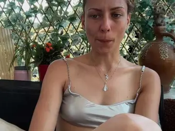 Karo131324  live sex cam