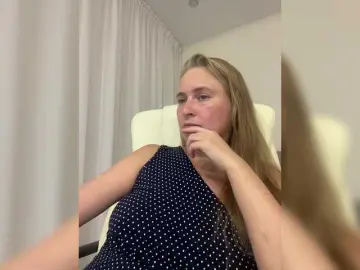 -Jolly-  live sex cam