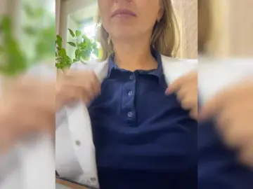 -Jolly-  live sex cam