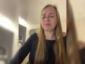 -Jolly-  live sex cam
