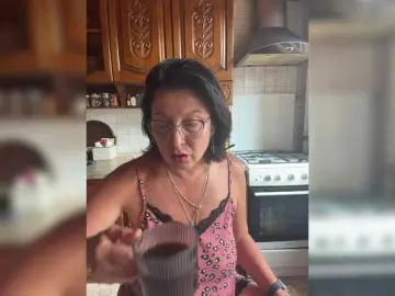 Fiona7  live sex cam