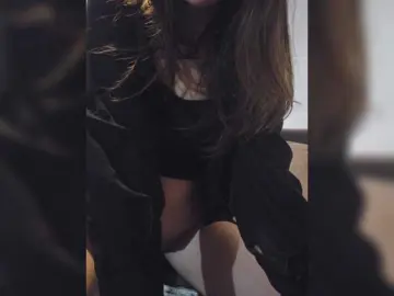 Juma123  live sex cam