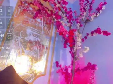 KIARATENTATION  live sex cam