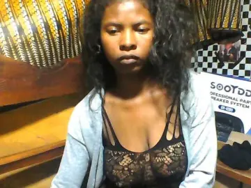 Luciafunnie  live sex cam