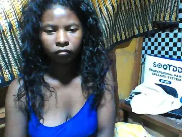 Luciafunnie  live sex cam