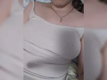 SpicyPeach  live sex cam