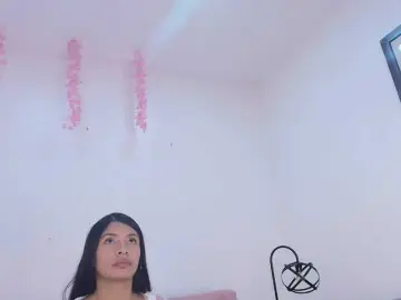 Yayiittha  live sex cam