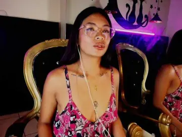 Yayiittha  live sex cam