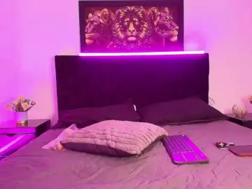 Yayiittha  live sex cam