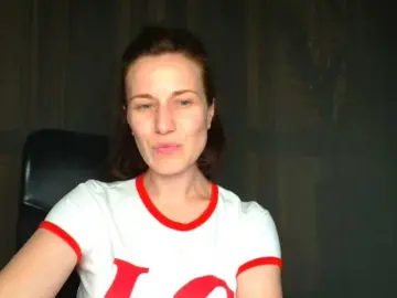 BellaKisss1  live sex cam