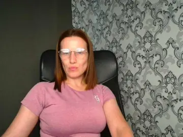 BellaKisss1  live sex cam