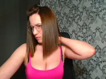 BellaKisss1  live sex cam
