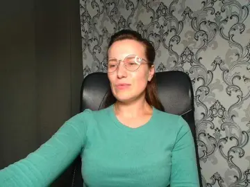 BellaKisss1  live sex cam
