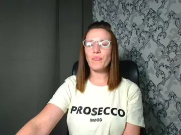 BellaKisss1  live sex cam