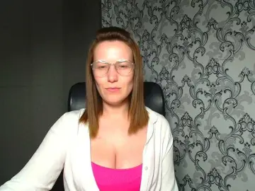 BellaKisss1  live sex cam