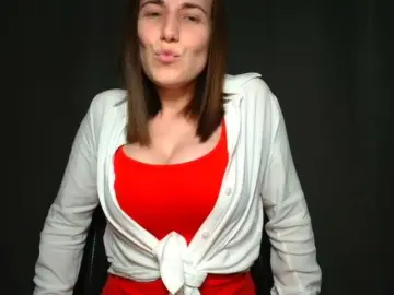 BellaKisss1  live sex cam