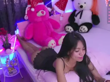 Cutieass69  live sex cam