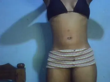 FreakyTrixie  live sex cam