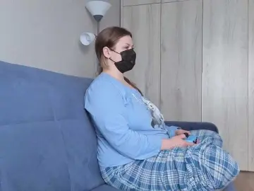 Milaa1998  live sex cam