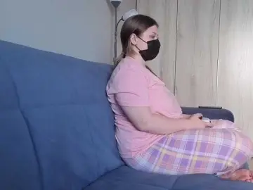 Milaa1998  live sex cam