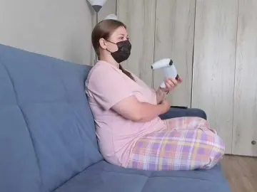 Milaa1998  live sex cam