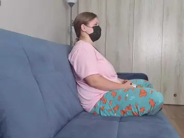 Milaa1998  live sex cam
