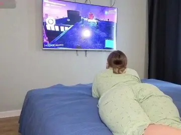 Milaa1998  live sex cam