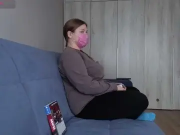Milaa1998  live sex cam