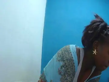 Tinah2  live sex cam