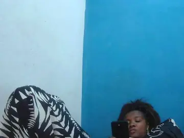 Tinah2  live sex cam