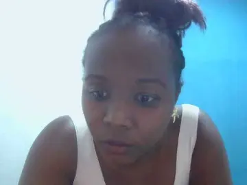 Tinah2  live sex cam