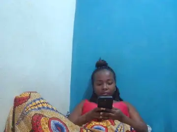 Tinah2  live sex cam