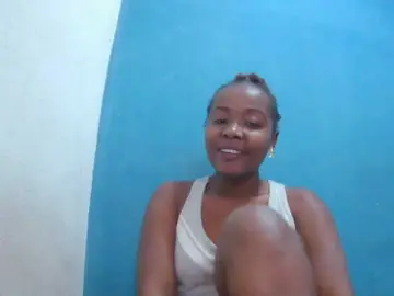 Tinah2  live sex cam