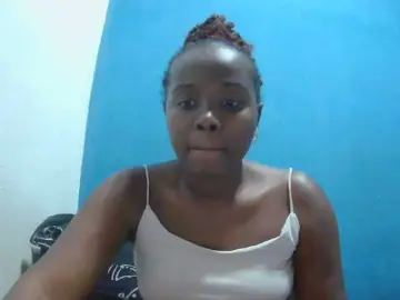 Tinah2  live sex cam