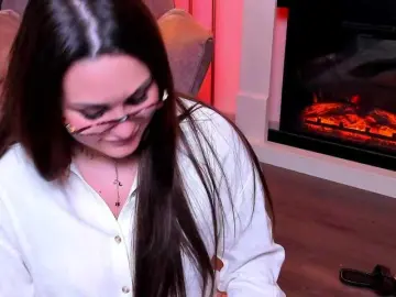 AvalonWest  live sex cam