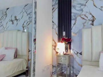 Lilithmars69  live sex cam