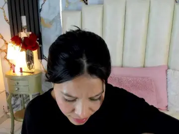 Lilithmars69  live sex cam