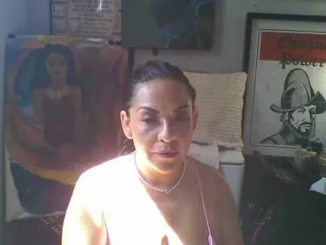 TastyLady213  live sex cam