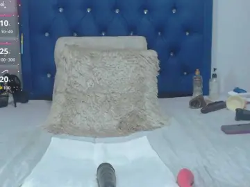 Maturebriana20  live sex cam