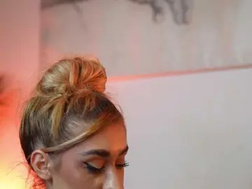 AileenKiss  live sex cam