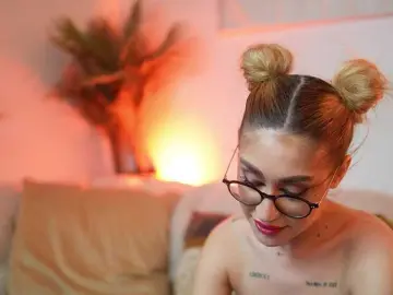 AileenKiss  live sex cam