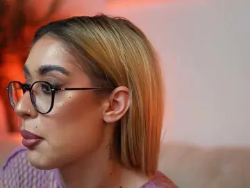 AileenKiss  live sex cam