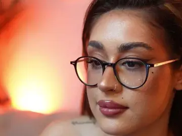 AileenKiss  live sex cam