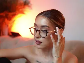 AileenKiss  live sex cam