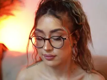 AileenKiss  live sex cam