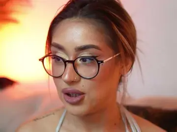 AileenKiss  live sex cam
